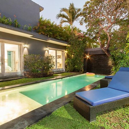 Villa Jalak Seminyak Exterior foto